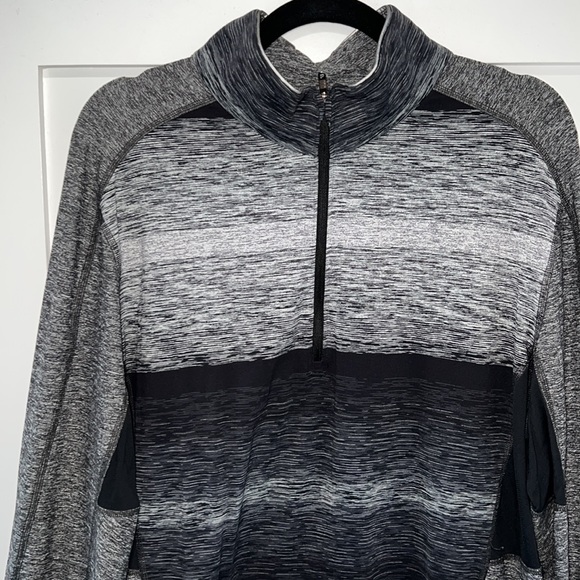 Lululemon Midweight Half-zip sweater, XL, black & gray combo. - Picture 2 of 4